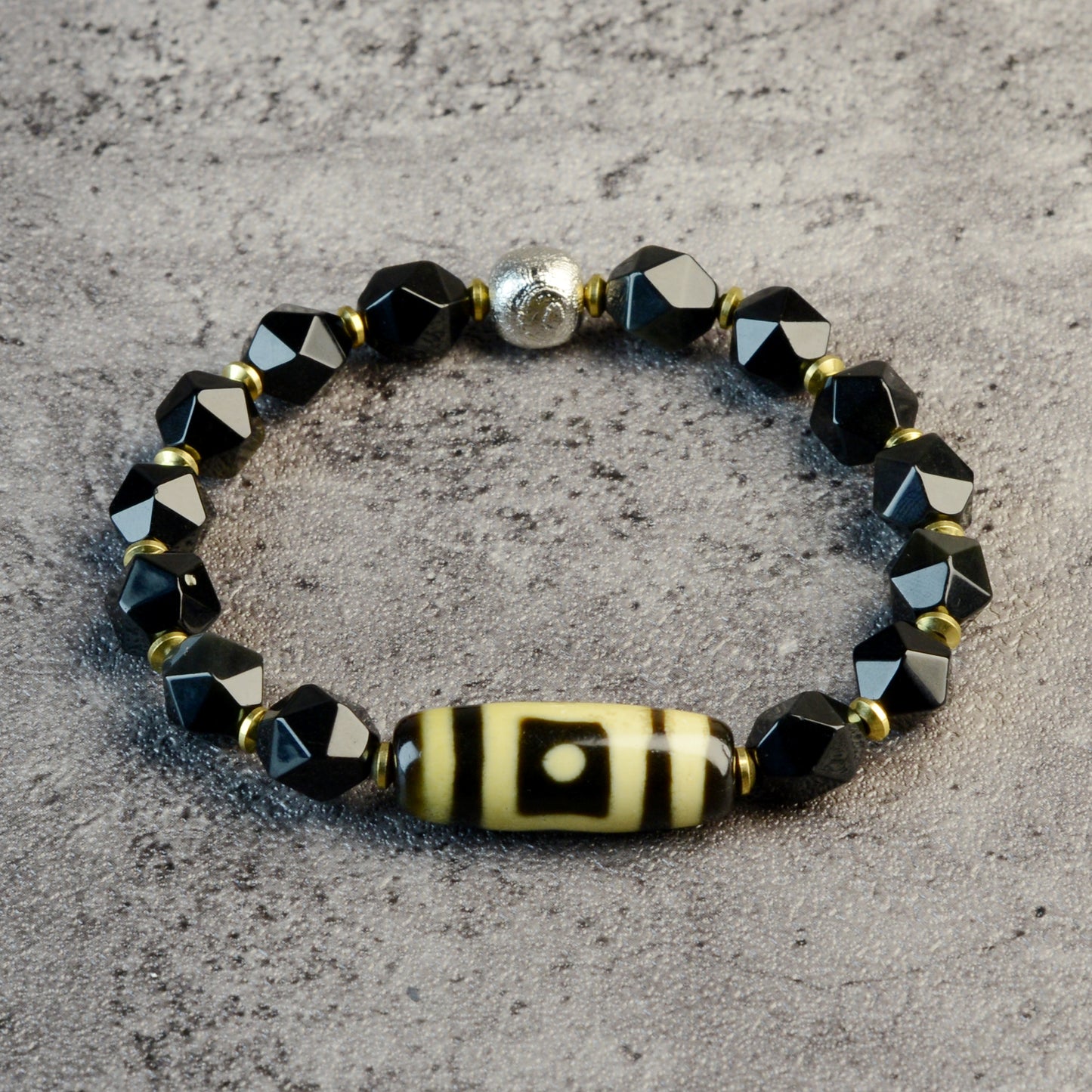 Vajra Single-Eyed Dzi Bracelet