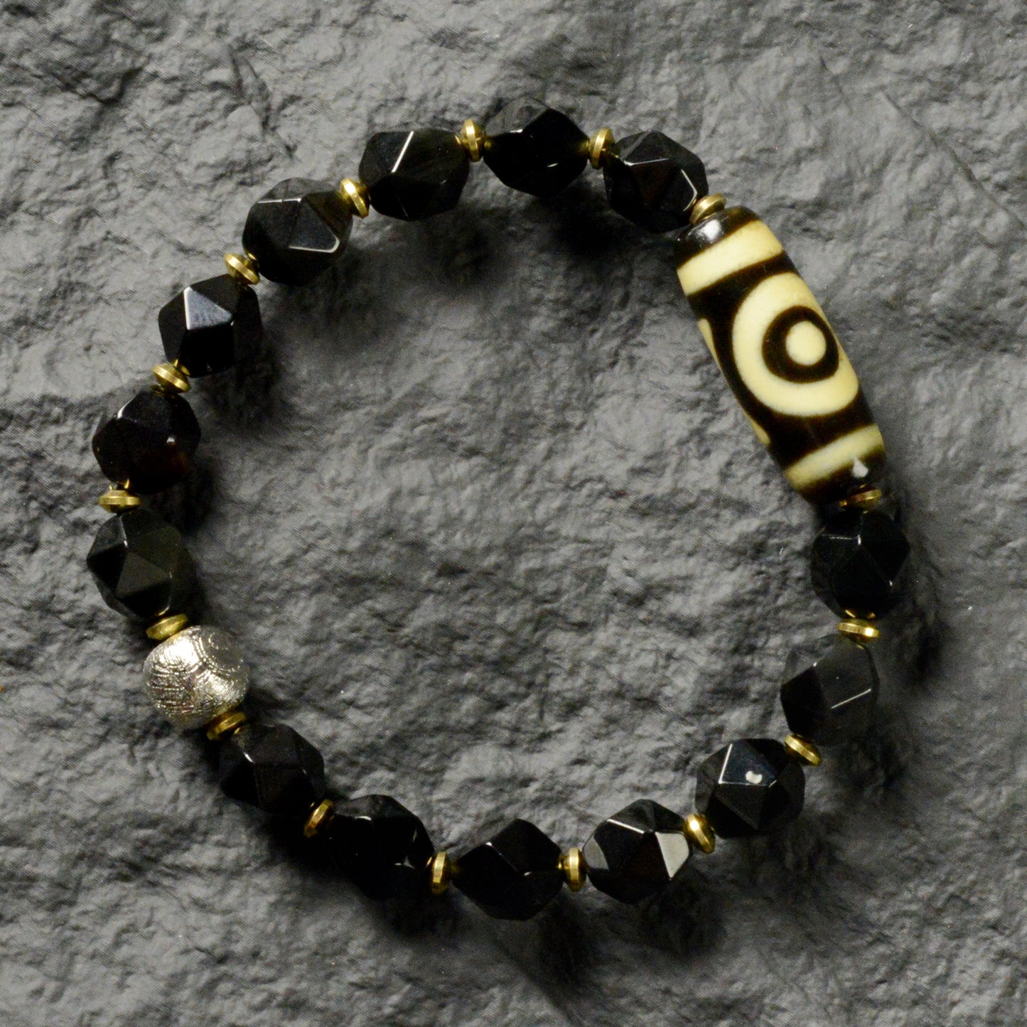 Vajra Single-Eyed Dzi Bracelet