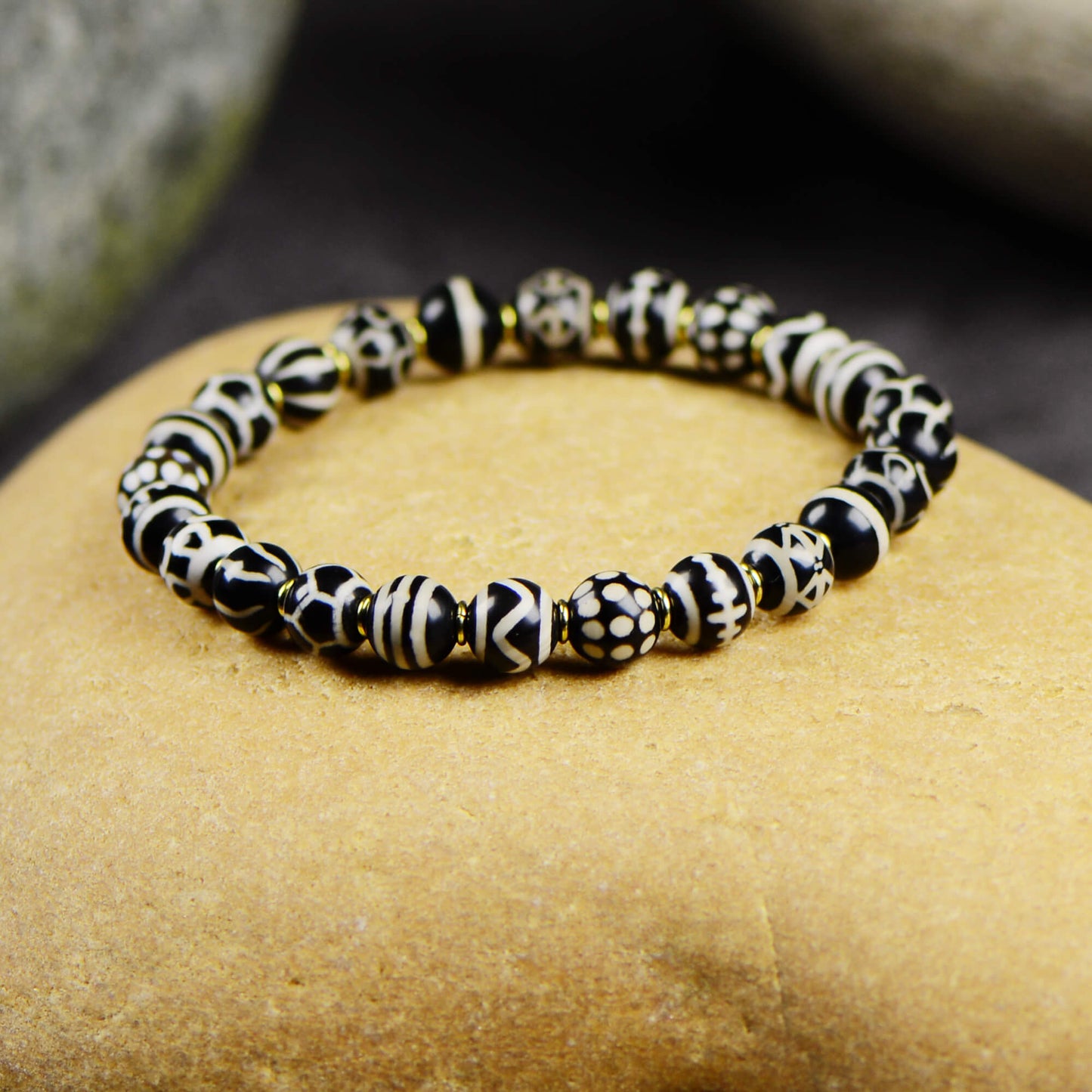 Vajra Black & White Pyu Beads Bracelet