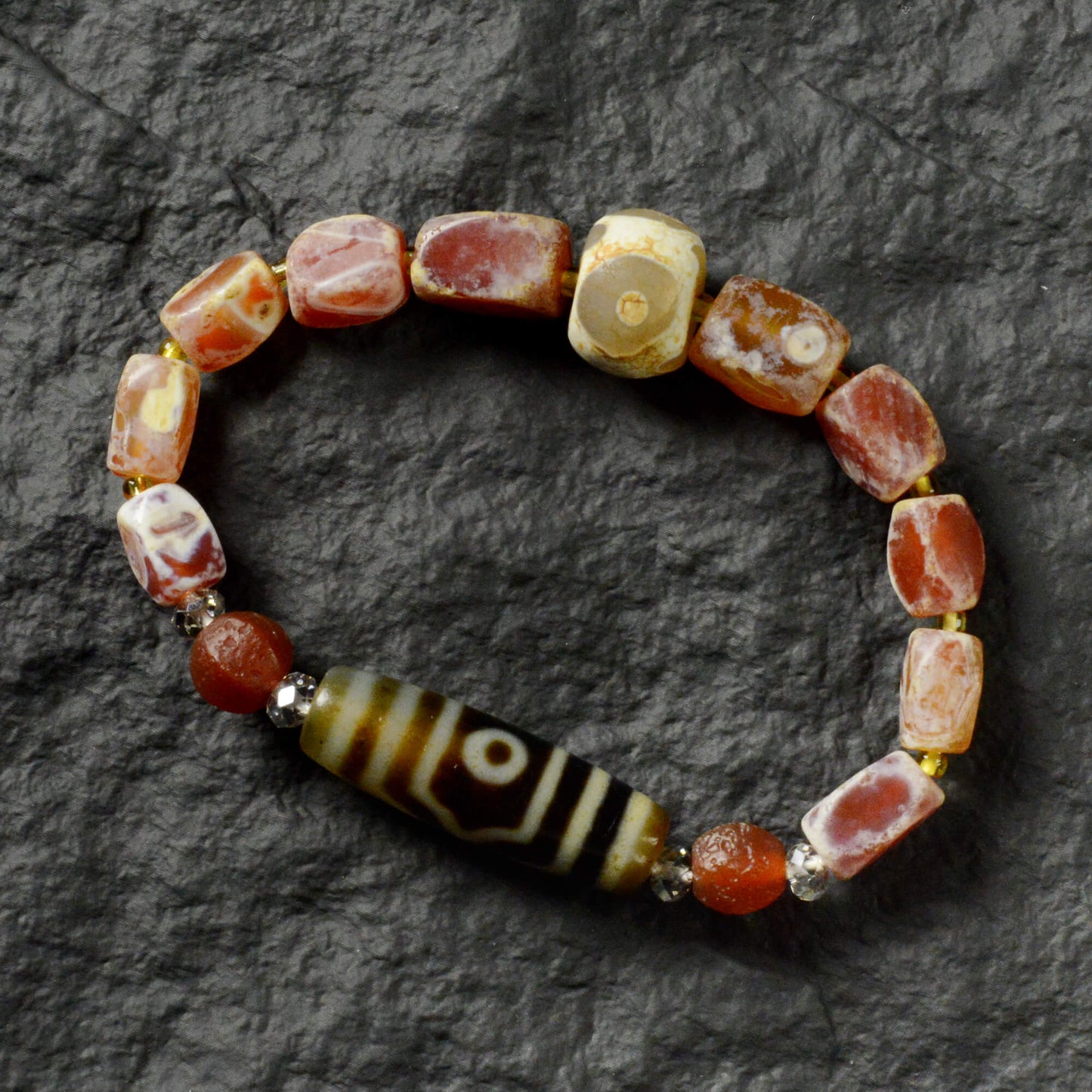 Vajra Treasure Canopy Three-Eyed Dzi Bracelet