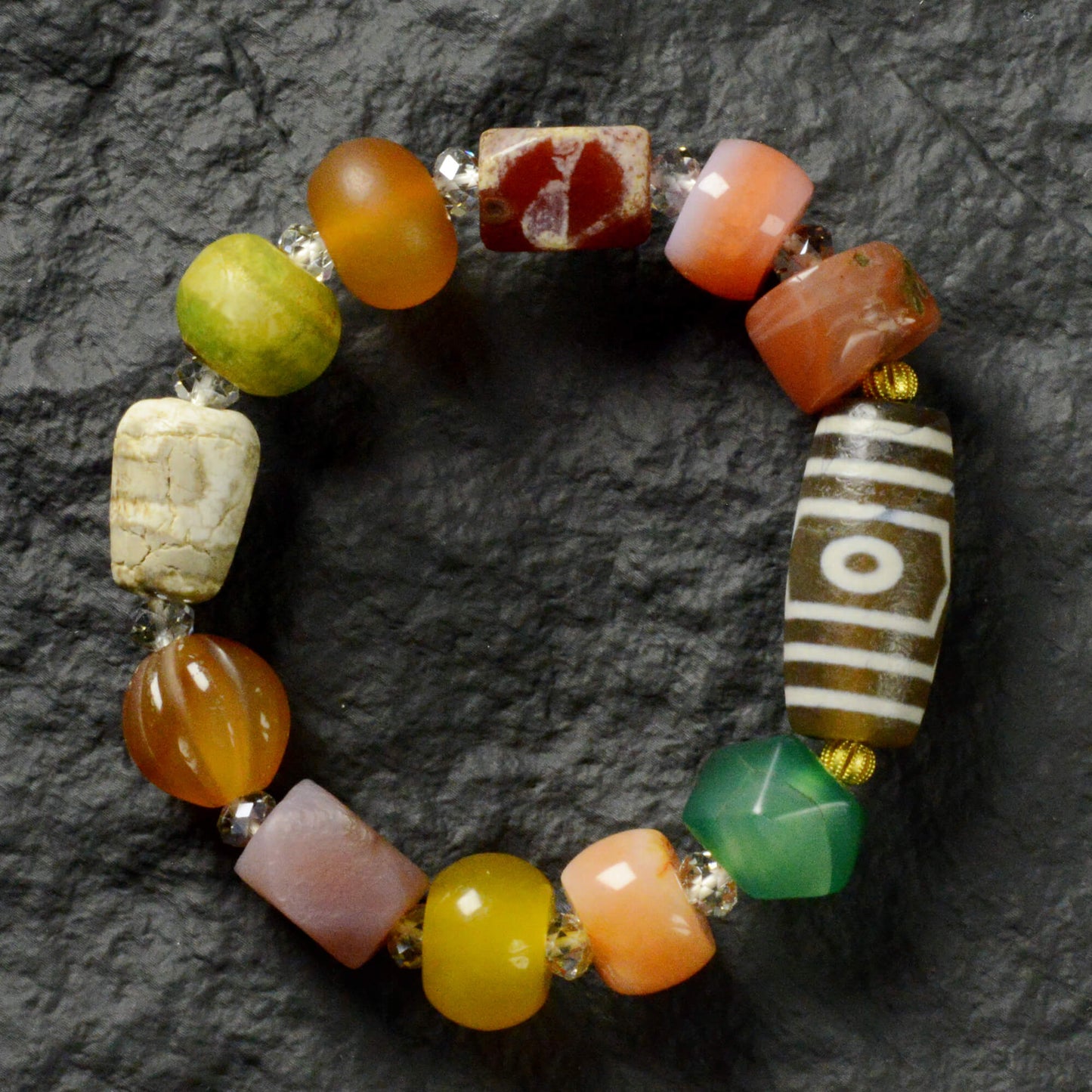 Vajra Treasure Canopy Three-Eyed Dzi Bracelet