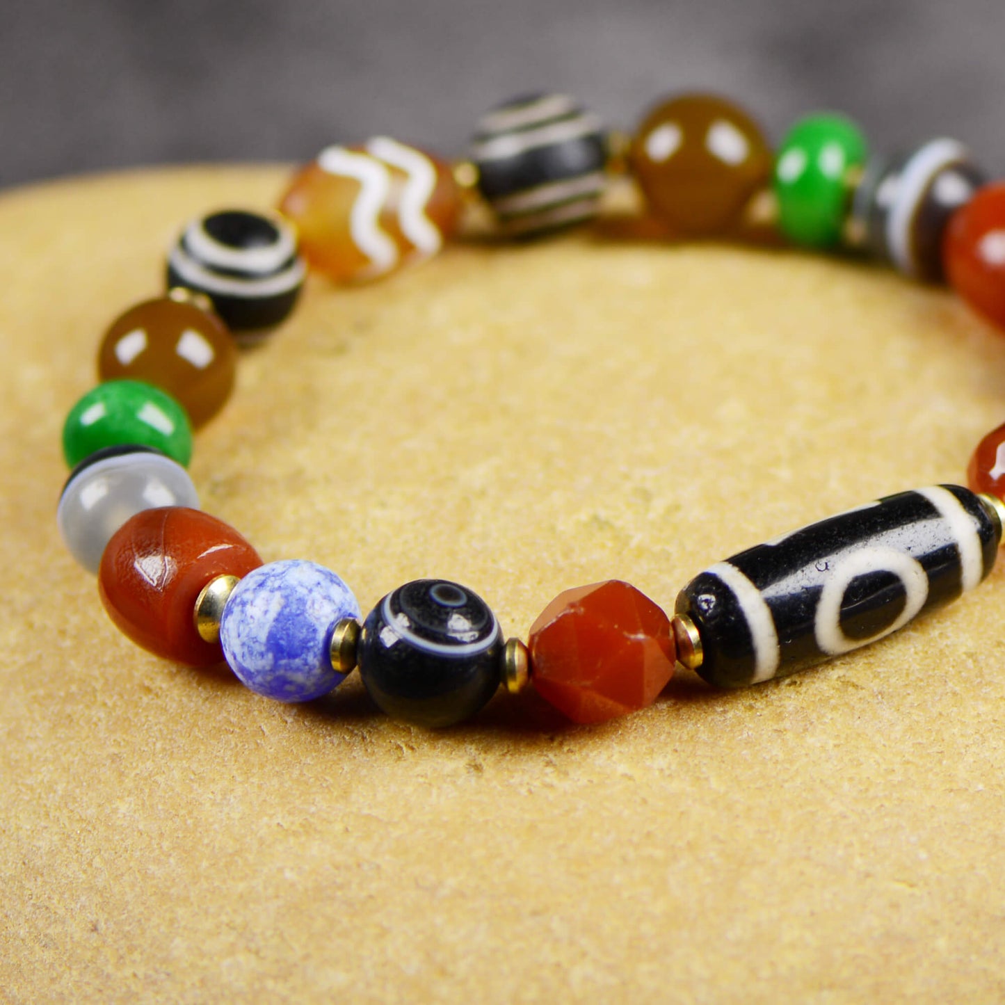 Vajra Single-Eye Cosmic Dzi Agate Bracelet