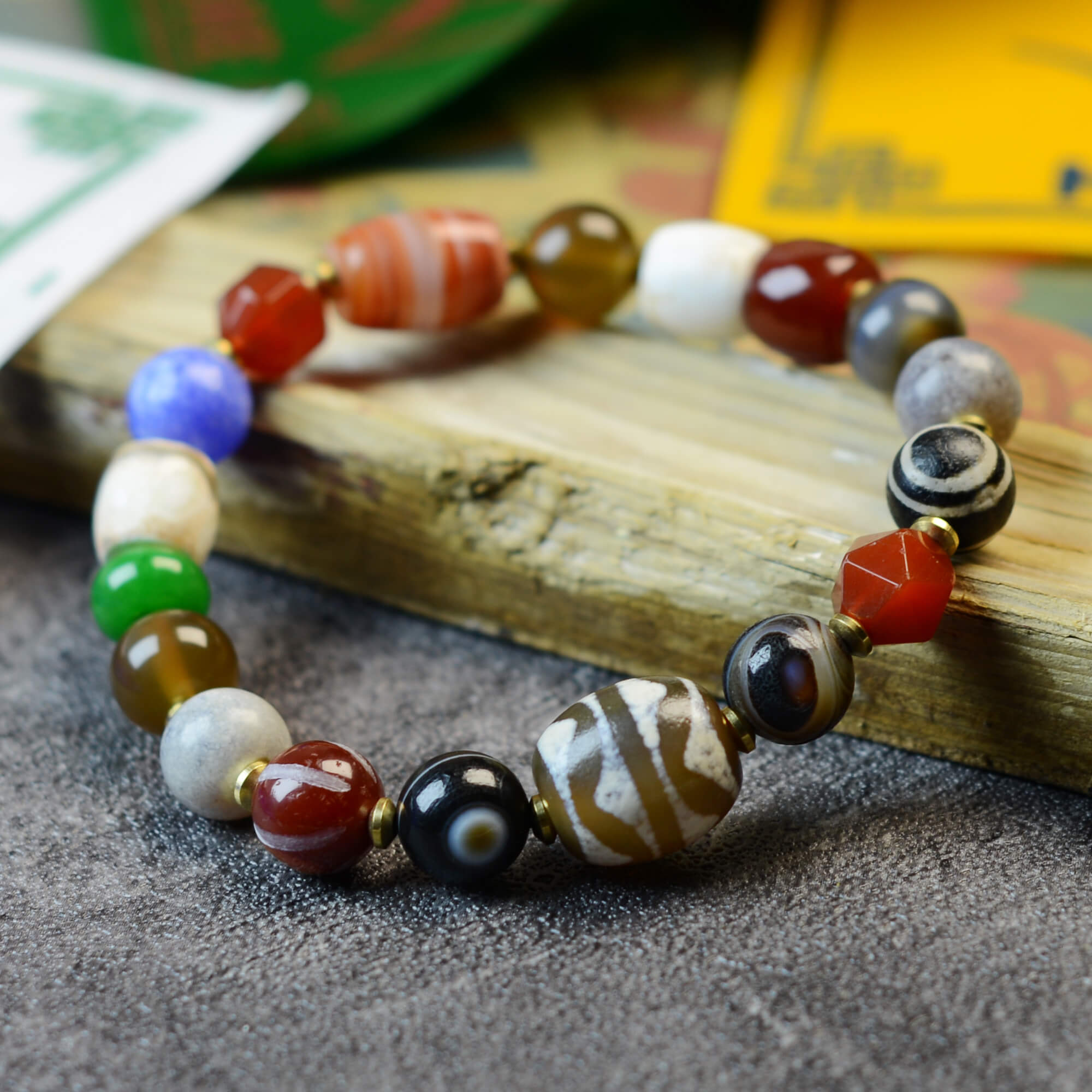 Dralo Tiger Tooth Dzi Bracelet