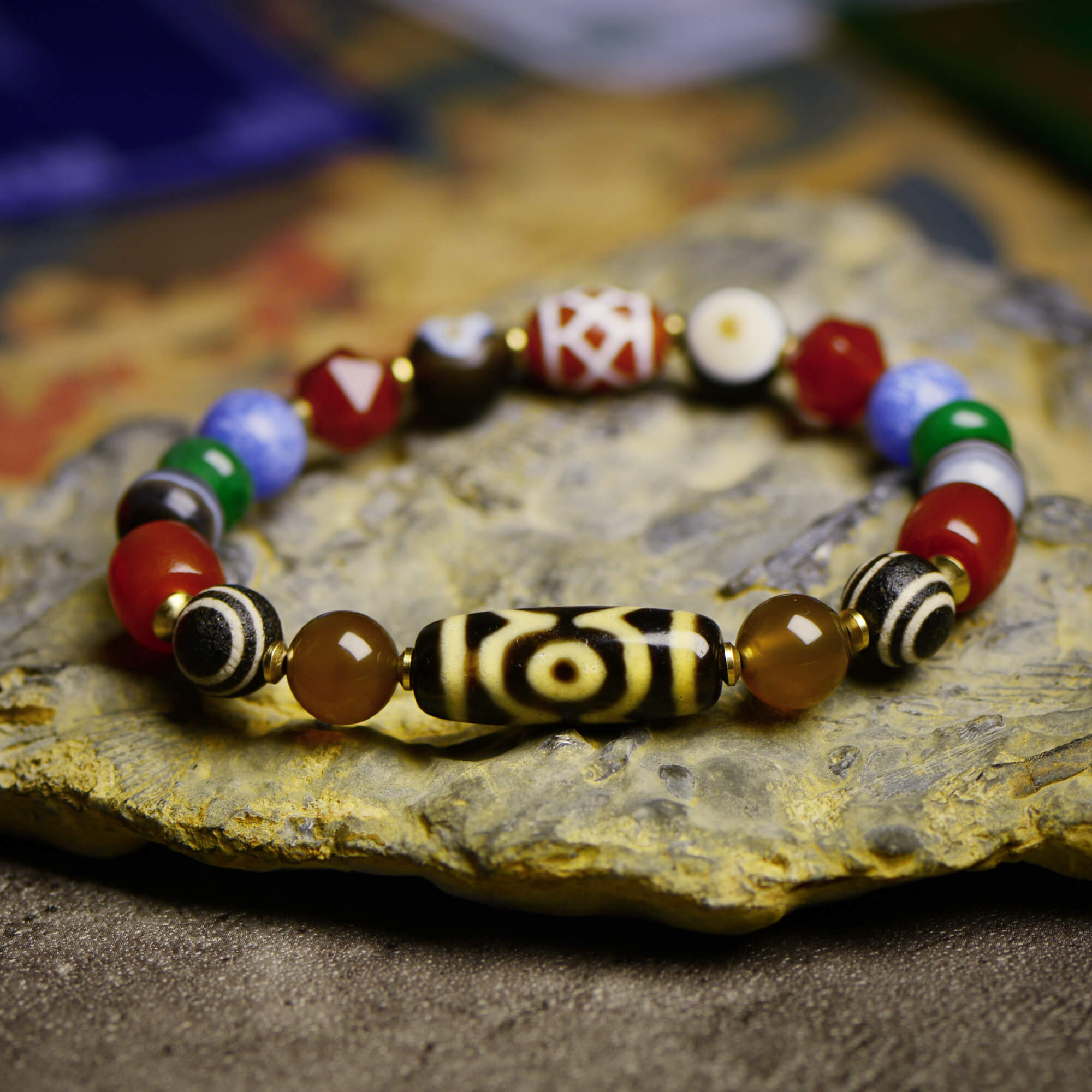 Lotus Three-Eyed Dzi Bead Bracelet